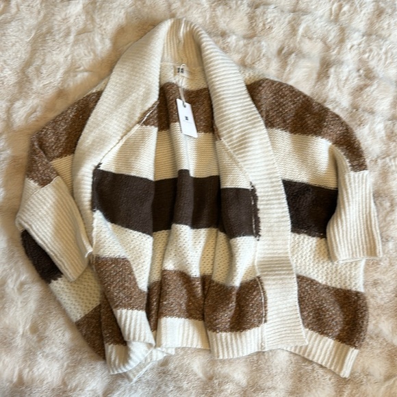 NWT Batwing Shawl Cardigan - Picture 3 of 7